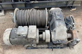 Гидротолкатель лебедки вспом. подъема